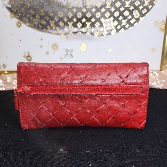 Authentic Chanel Lambskin Diamond Stitched Envelope Matlesse Wallet Red - Picture 6 of 16